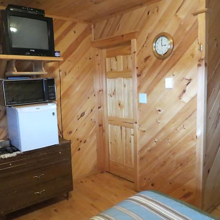 Nine Pine Cottage Miramichi Esterno foto