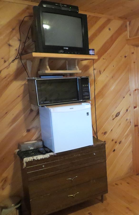 Nine Pine Cottage Miramichi Esterno foto